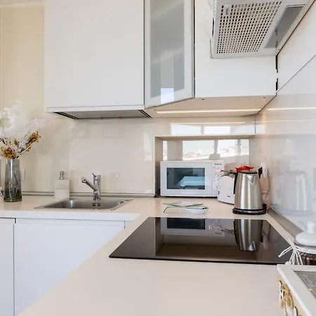Penthouse With A Panoramic Rooftop In Trastevere With Seasonally Jacuzzi Rome