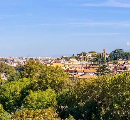 Penthouse With A Panoramic Rooftop In Trastevere With Seasonally Jacuzzi Appartement